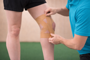 rigid strapping on knee
